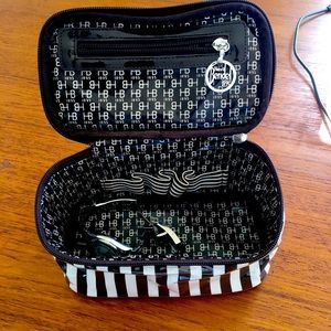 HENRI BENDEL / MAKEUP CASE / WATCH CASE / NWOT